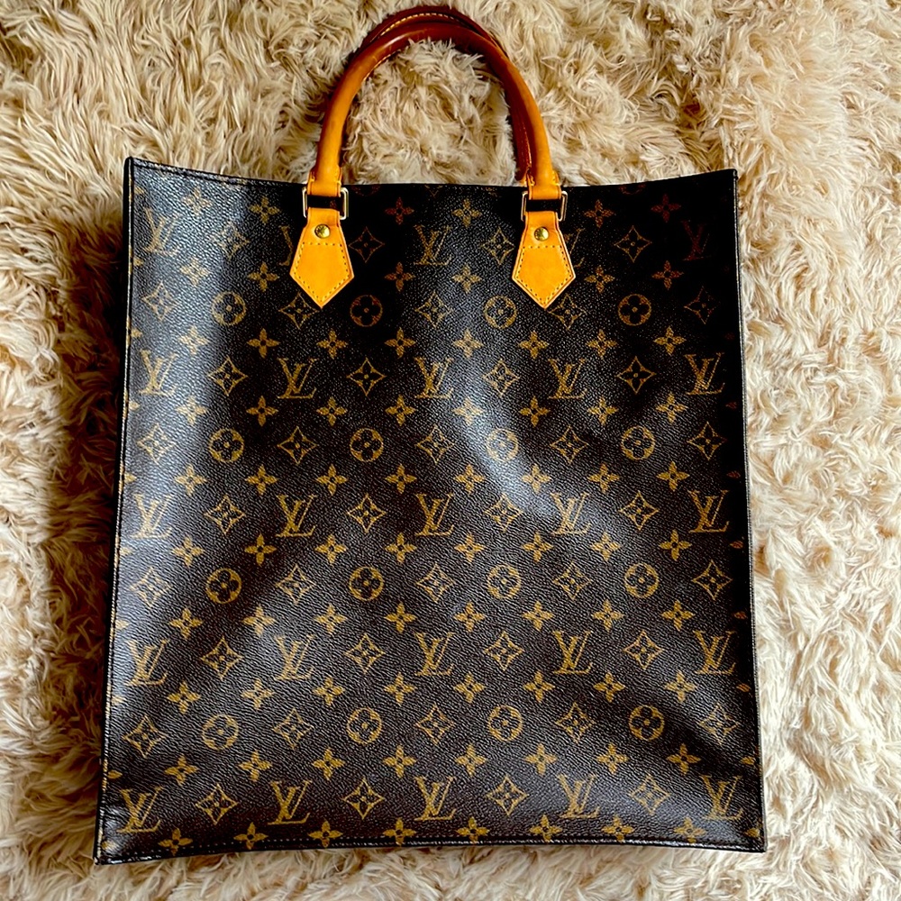 Louis Vuitton original Sac Plat - excellent condition. Authentic with dust bag.